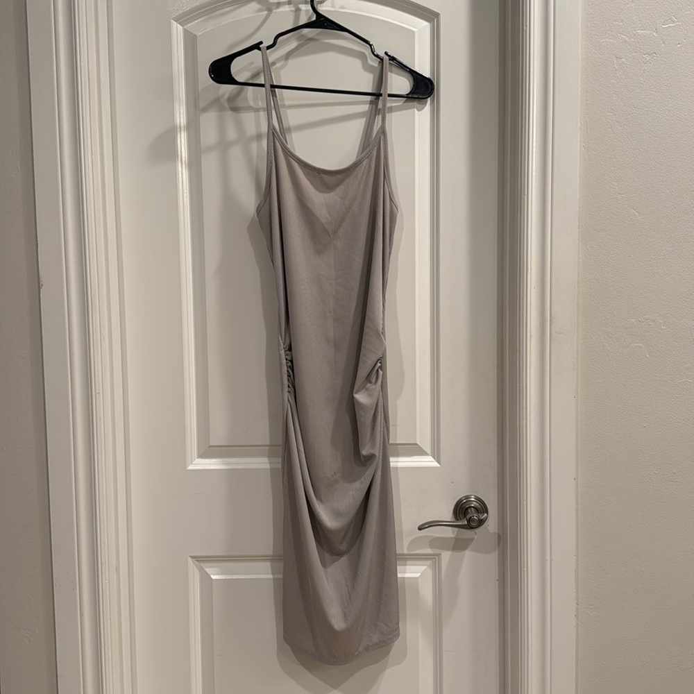 💜Sexy Boohoo Dress💜Slimming Side Ruching